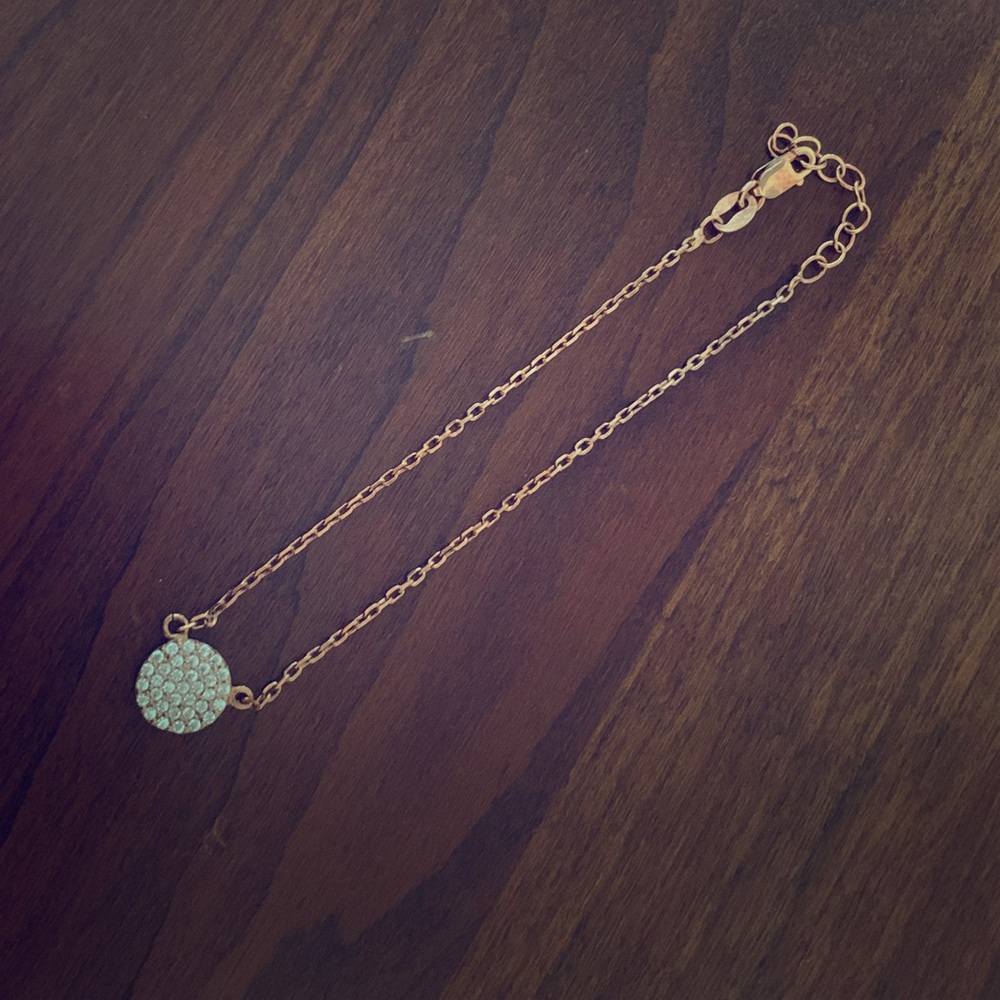 Rose gold bracelet with pave CZ circle